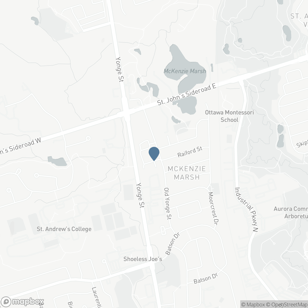 412 BUTLER COURT, Aurora, Ontario L4G 6G8